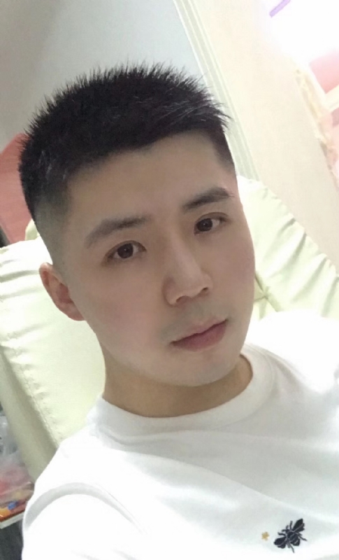 阿信的第一张照片--嘉兴闪婚服务中心